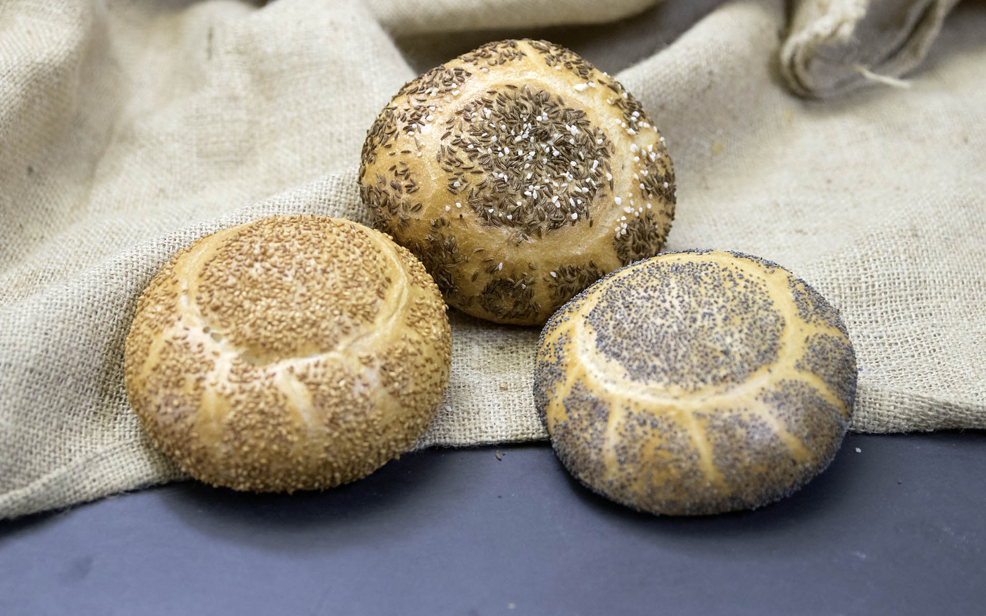 Sesam-, Kümmel-, Mohnweck