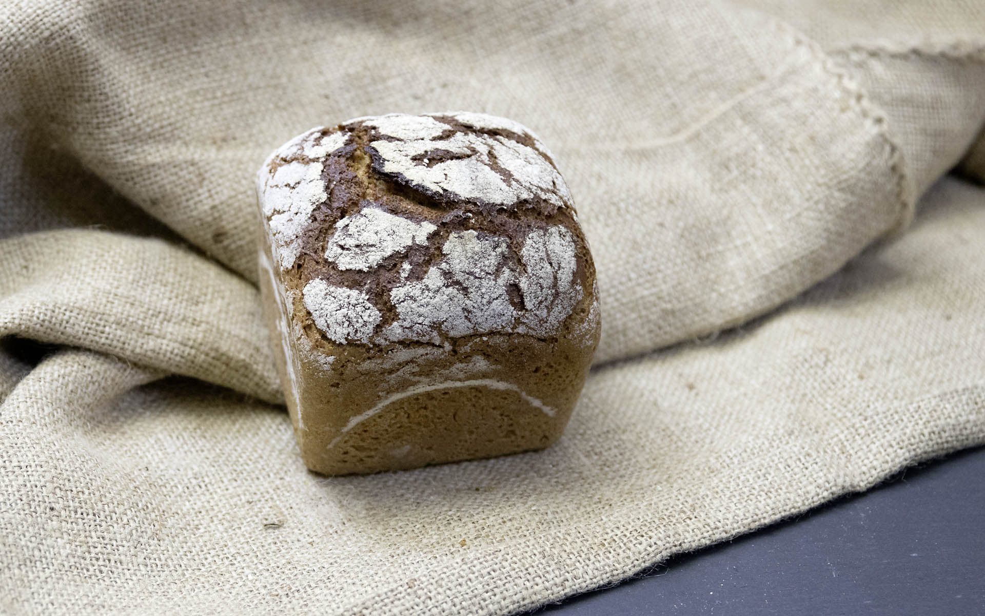 Brot, reines Roggenbrot