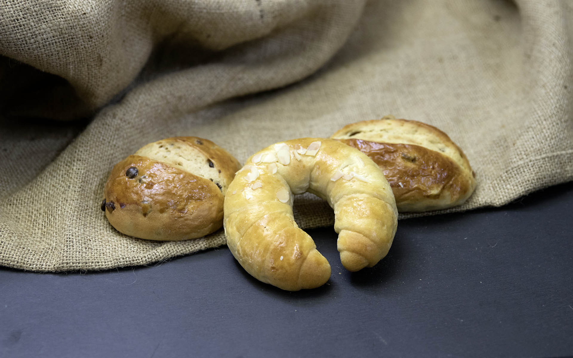 Kaffeeteilchen, Schokovize, Butterhörnchen, Rosinenvize